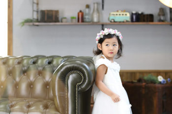 ハウススタジオでバースデーフォト 女の子のお誕生日記念写真 プレシュスタジオ撮影写真