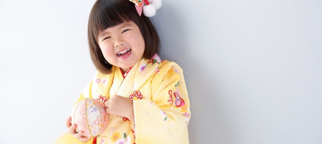 3歳の女の子の七五三に人気の髪型・簡単ヘアアレンジ紹介｜こども写真館プレシュスタジオ