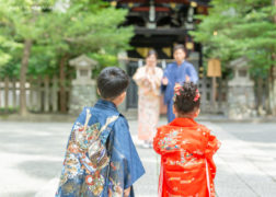 家族で神社に七五三のお参り