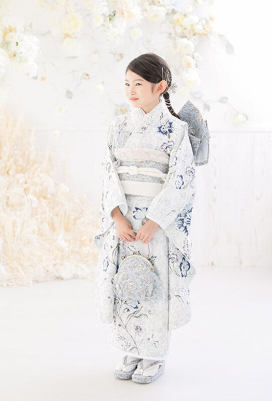 プレシュスタジオ 七五三レンタル着物 JILL STUART 白にネイビーの花柄
