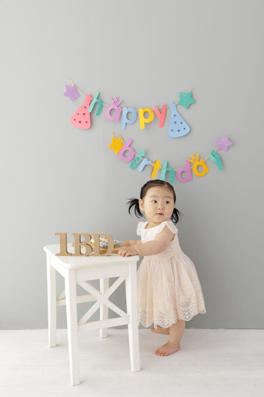 一升餅のおもちも背負って 1歳のお誕生日記念写真撮影 こども写真館プレシュスタジオ