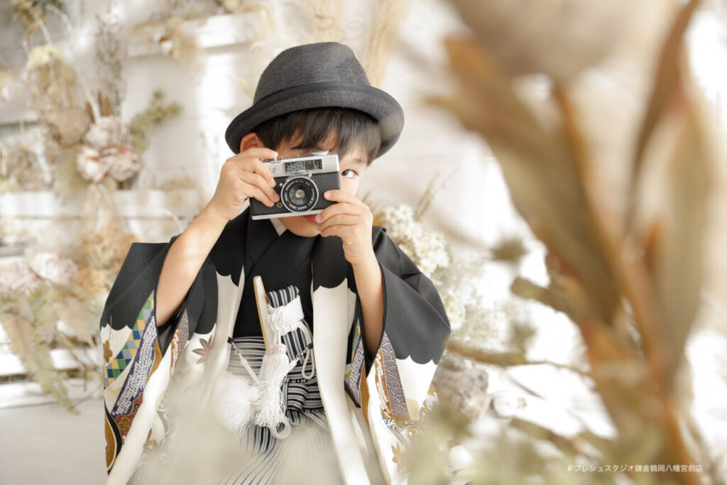 ハットに羽織袴で5歳の七五三記念写真撮影