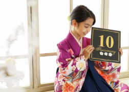 袴でハーフ成人式の記念写真撮影 10歳の1/2成人式