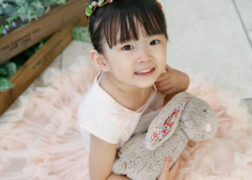 プリンセスドレスに花冠でかわいく 3歳の女の子七五三写真撮影