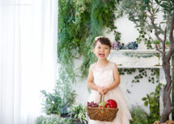 ワンピースで3歳の七五三記念写真撮影