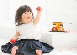 女の子の初節句＆1歳のお誕生日記念写真撮影 かわいいお雛様と一緒に