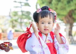 3歳の七五三出張撮影 着物姿でメイクをしてお姉さんっぽく