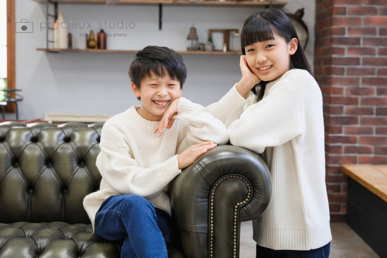 ご家族ご姉弟記念写真撮影 温かな絆の見える姉弟 ｜店舗ブログ｜プレシュスタジオ