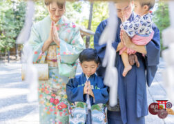 家族4人和装で七五三のお参り 鎌倉鶴岡八幡宮で神社出張撮影