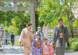 4人家族で七五三のお参り 出張撮影 家族で着物姿