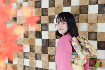 十三参りのお祝い 着物姿で13歳の記念写真撮影