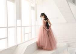 くすみピンクのおしゃれなプリンセスドレスで二分の一成人式の記念写真撮影
