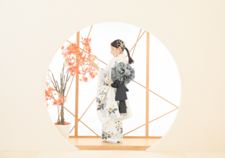 七五三後ろ姿
