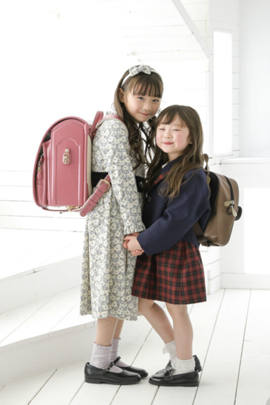 姉妹で入園・入学記念写真撮影 ピカピカの制服とランドセル
