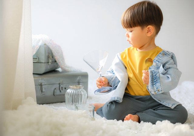 カジュアルな子供服でお誕生日記念写真撮影 プレシュスタジオのバースデーフォト