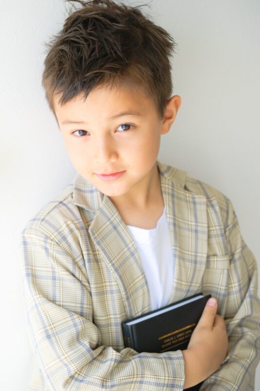 男の子のハーフ成人式記念写真 洋装でかっこよく撮影
