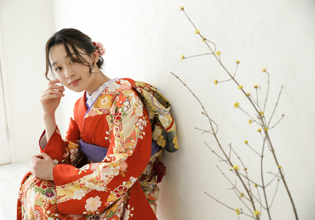 大人っぽく振袖前撮り プレシュスタジオの成人式記念写真
