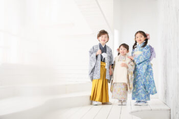 プレシュスタジオオリジナルリバティ柄着物で七五三写真撮影 3歳・5歳・7歳