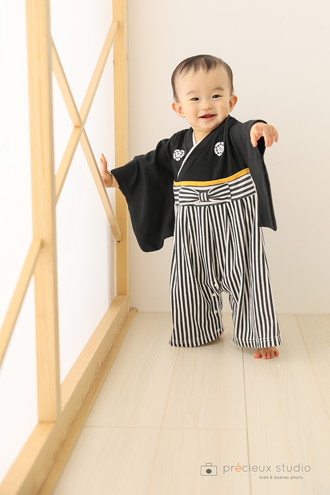 元気いっぱいな1歳男の子のお誕生日記念写真撮影 ｜店舗ブログ｜プレ